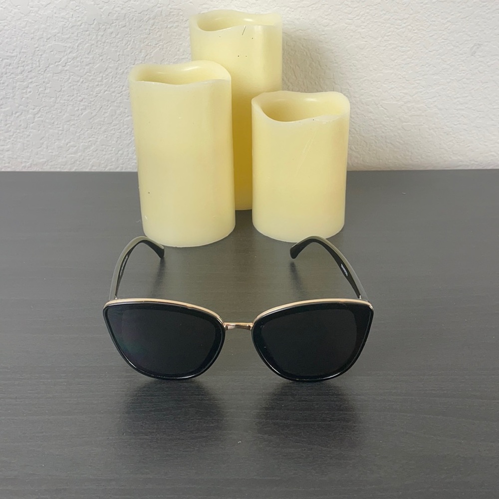 Boutique Gold Trim Black Sunglasses
